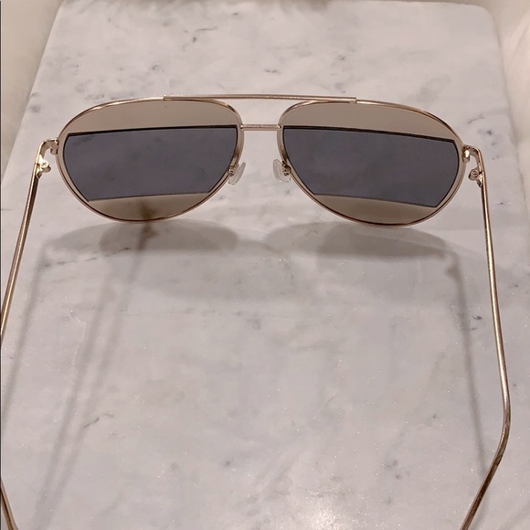 ✨Oversized Gold frame Aviator Sunglasses/ Sunnies✨ - Picture 6 of 7